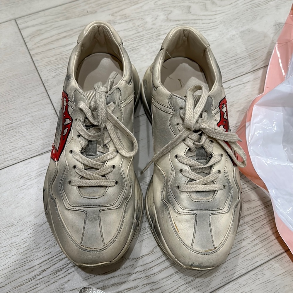 Womens gucci sneakers